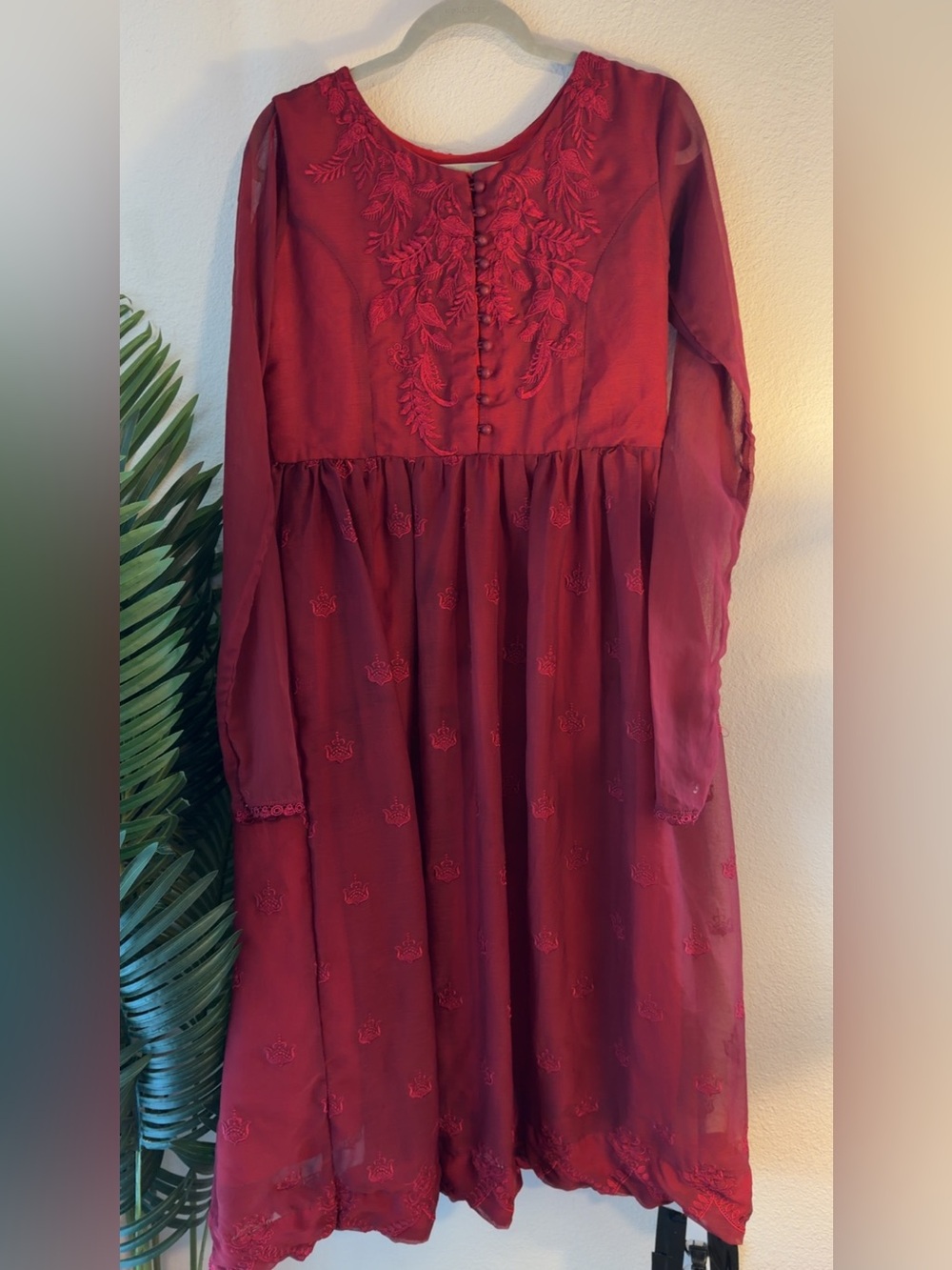 Mannat elegant Red Embroidered Women's frock 3-pcs - Picture 3 of 6